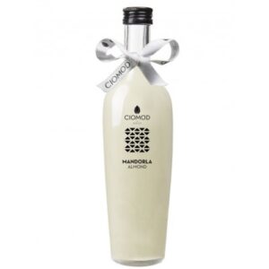 Liquore alla Mandorla